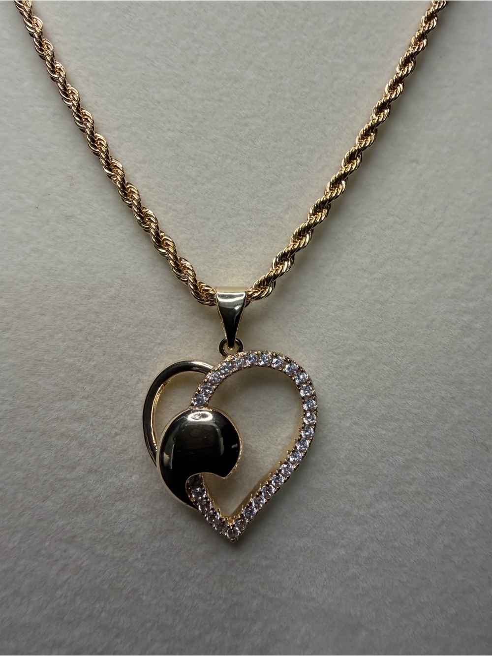 Heart pendant CZ Stones 16in Rope 14K stamped gold finish chain 2.5MM brand new